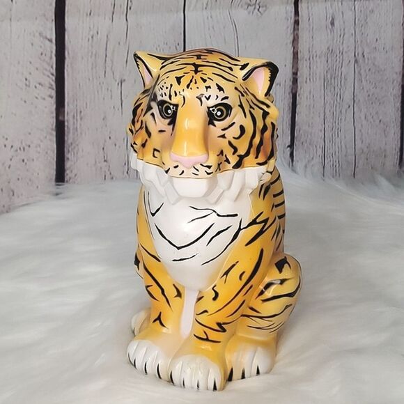 Collectible 3D Tiger Plastic Mug Cup Ringling Bros Barnum & Bailey Circus 8" - Picture 2 of 13
